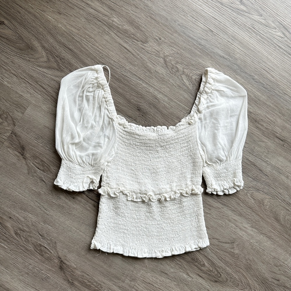 White short sleeve crop top